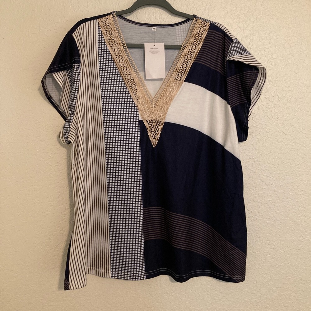 Women's XXL New Trend Crochet V Neck Blouse , Blue White Geometric Shapes, NWT